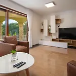 Lusi House Villa *