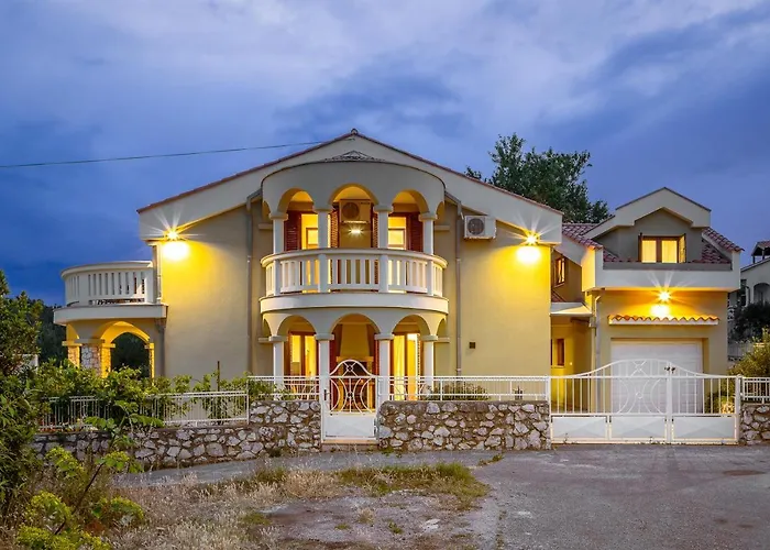 Lusi House