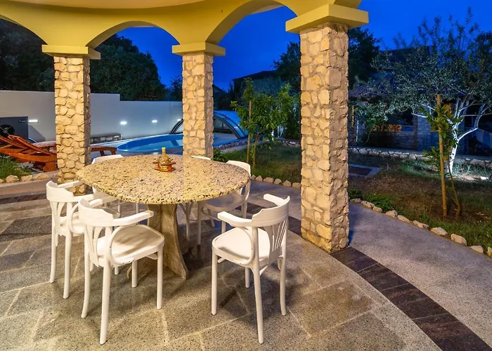 Lusi House * סבטי פיליפ אי ג'קוב