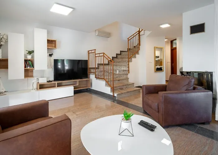 Lusi House Вилла