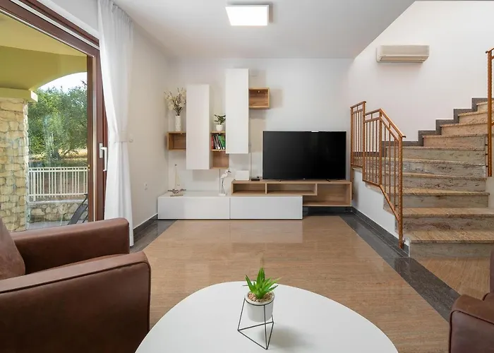 Вилла Lusi House *